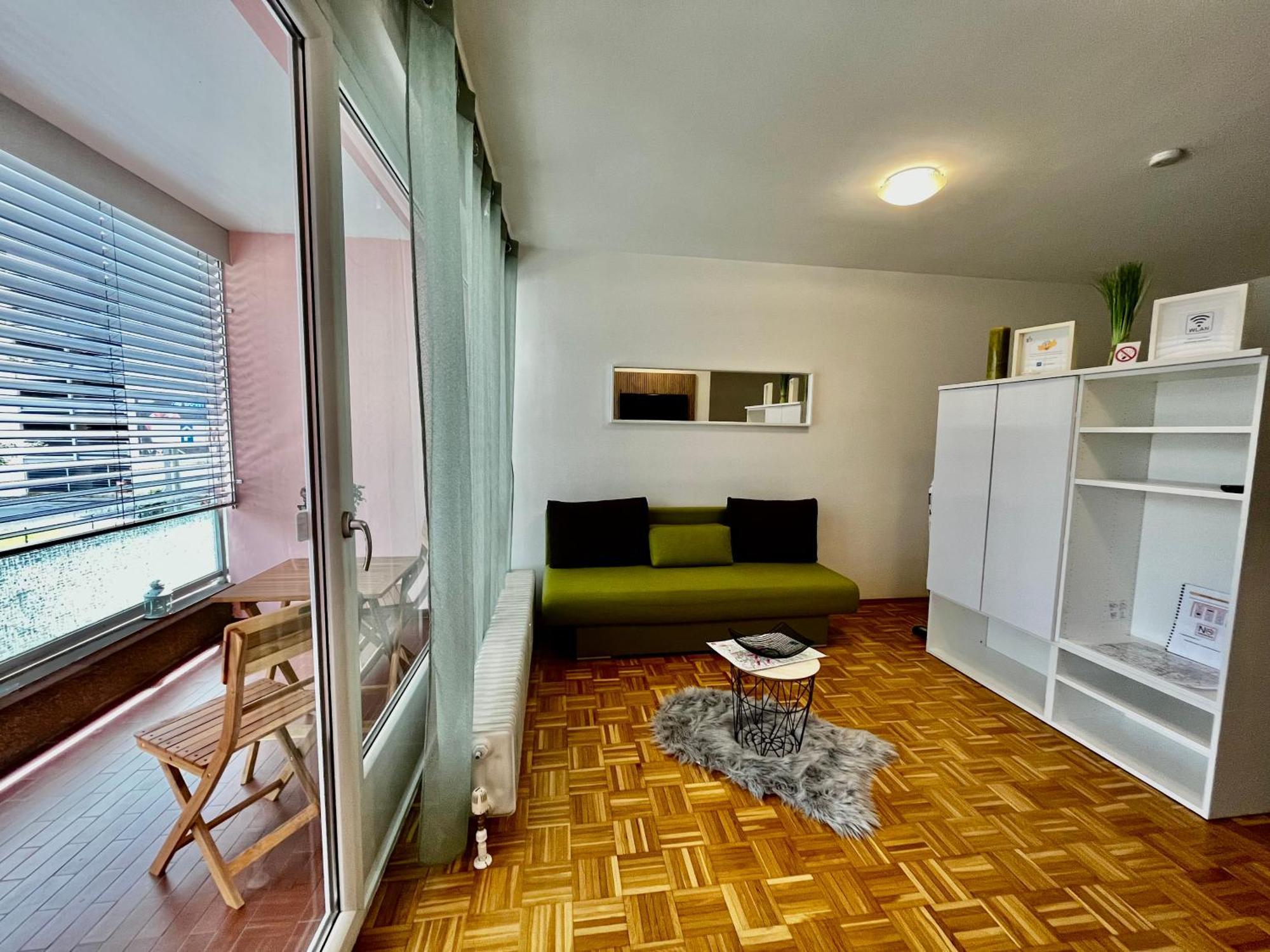 Ganze Ferienwohnung In Top Lage Mit Loggia Klagenfurt am Woerthersee Exteriör bild