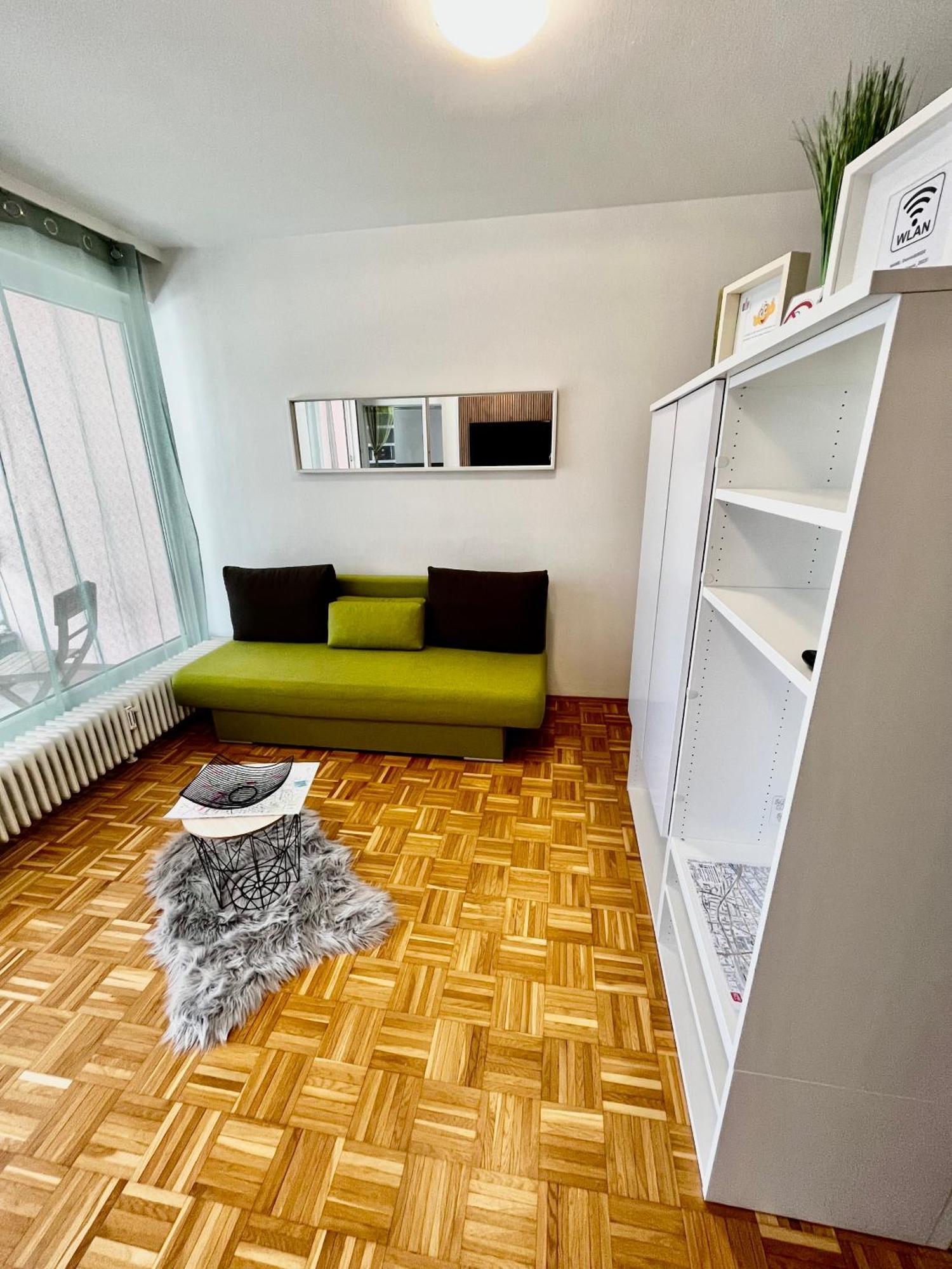 Ganze Ferienwohnung In Top Lage Mit Loggia Klagenfurt am Woerthersee Exteriör bild